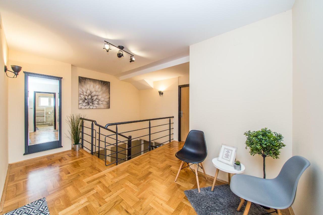 Houzzz21 Hotel Zagreb Buitenkant foto